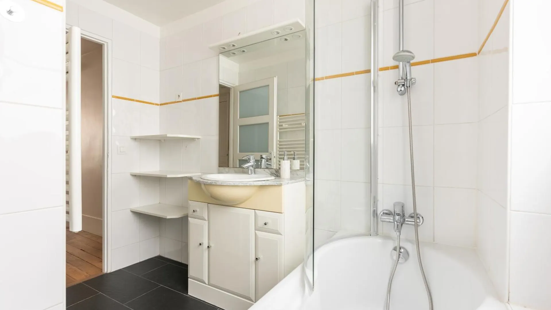 Elegant Appartement 2Br - Proche Tour Eiffel Paris Frankrig