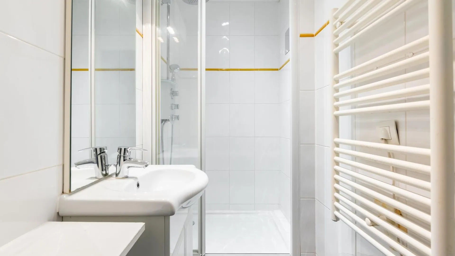 Elegant Appartement 2Br - Proche Tour Eiffel Paris Apartment